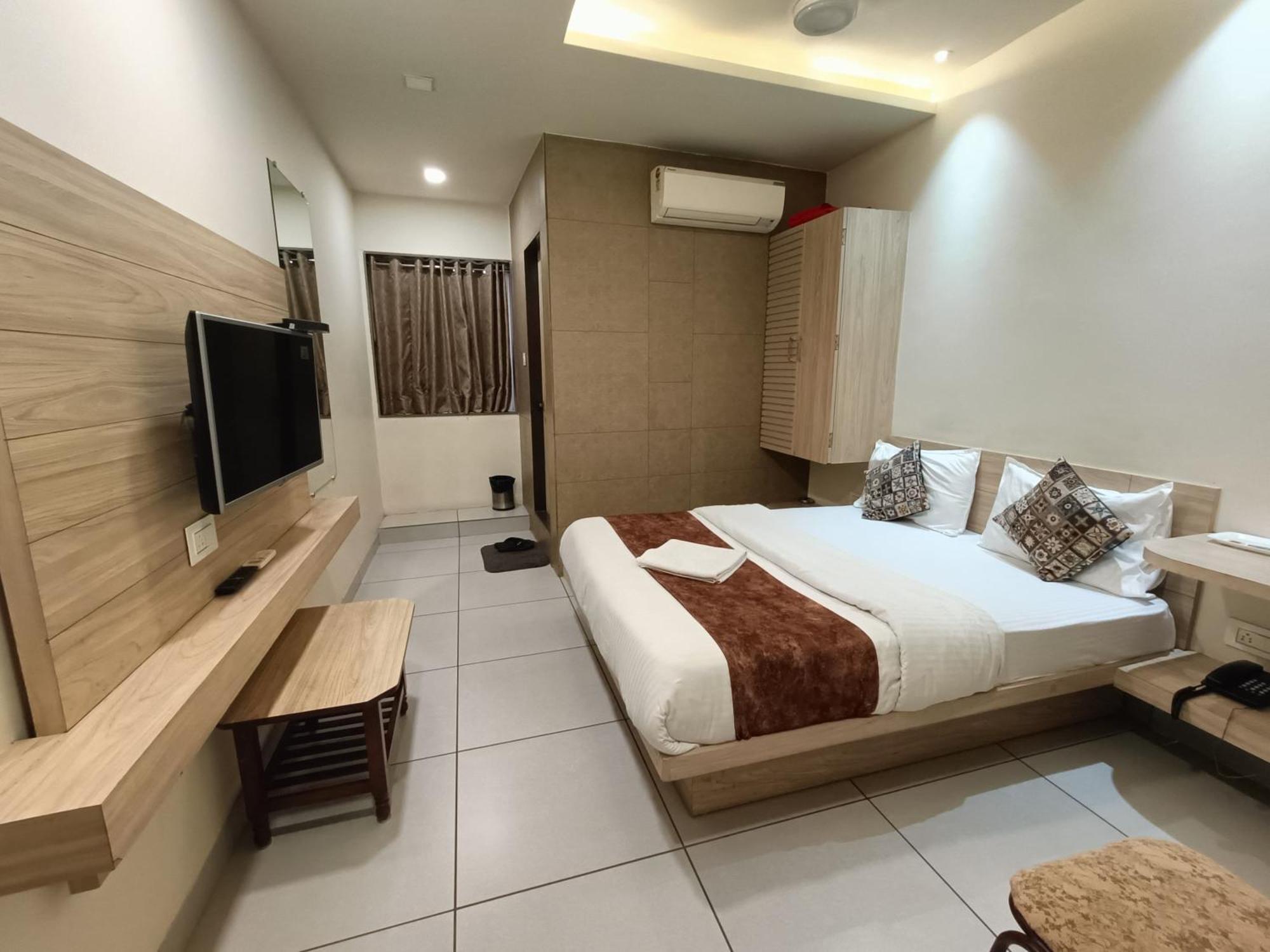 Hotel Kinara Ahmedabad Exterior foto
