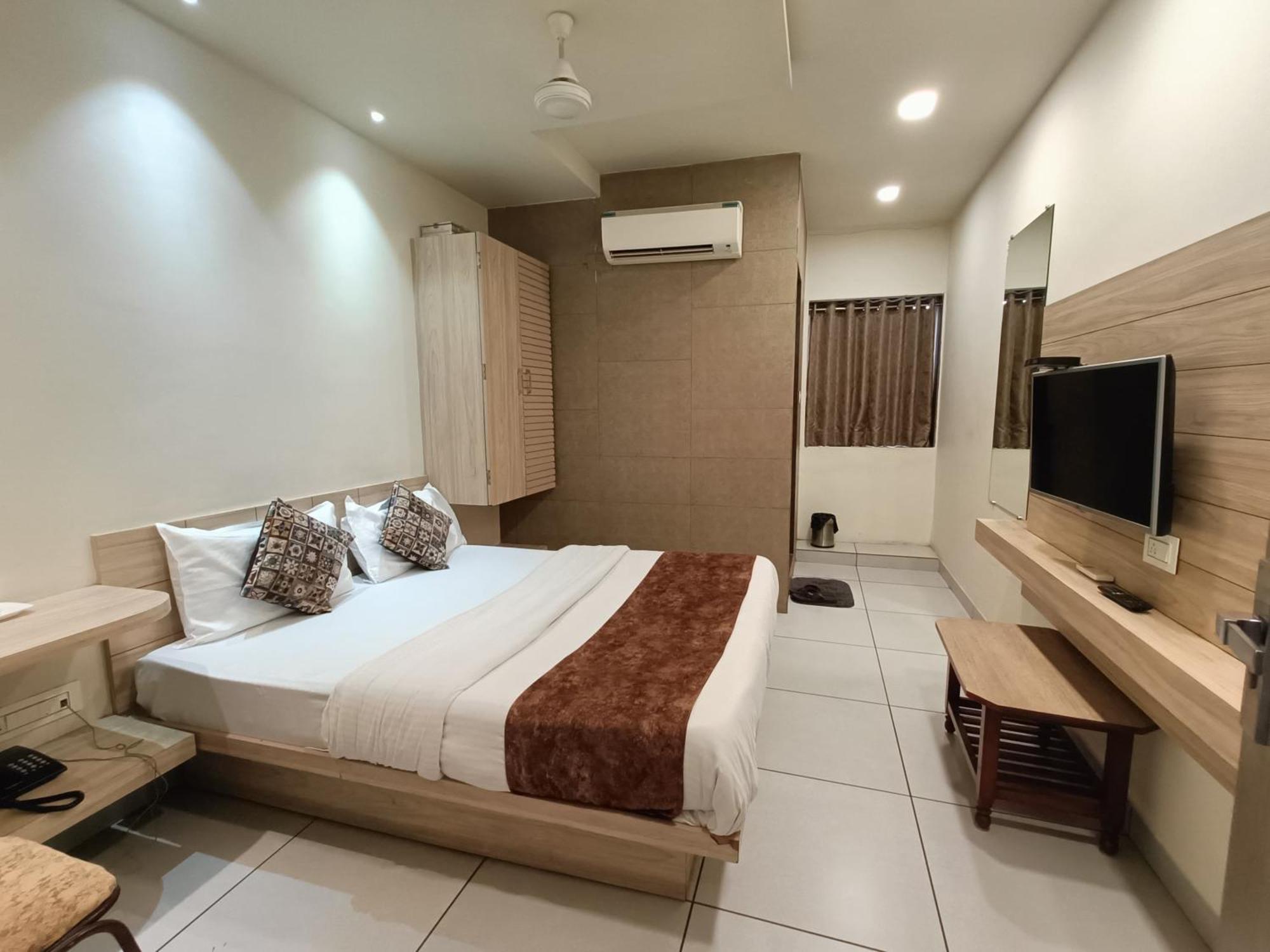 Hotel Kinara Ahmedabad Exterior foto