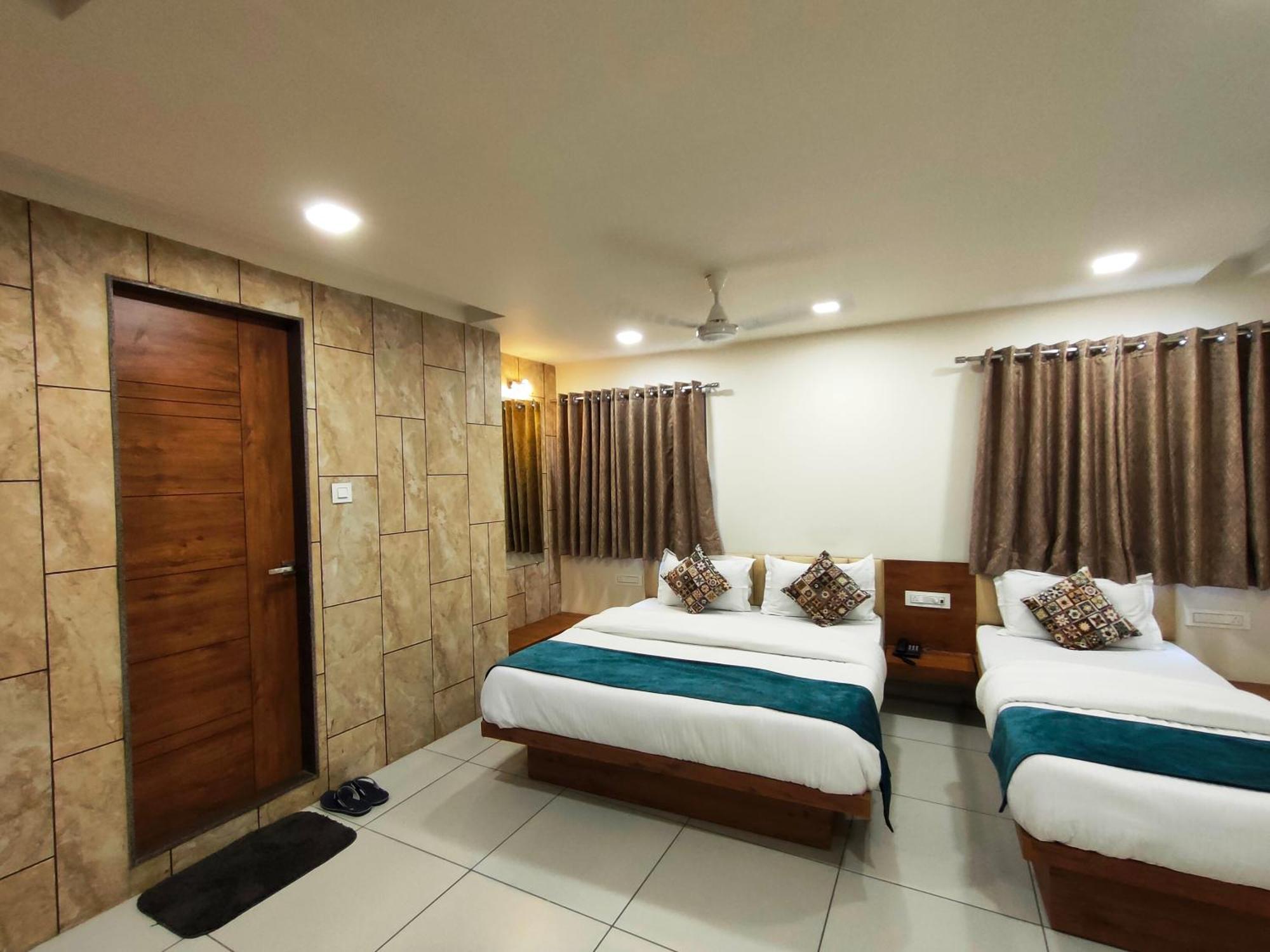 Hotel Kinara Ahmedabad Exterior foto