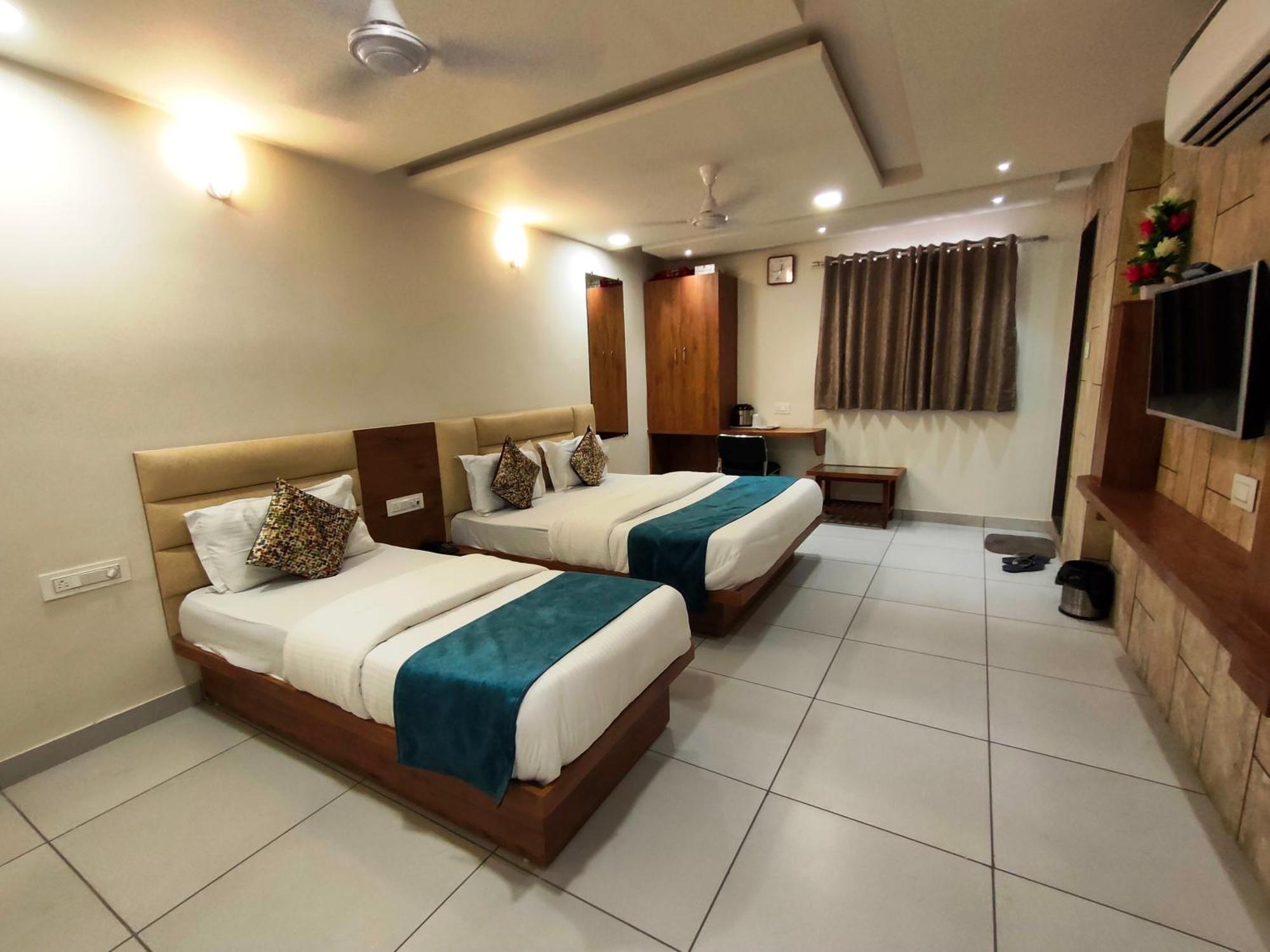 Hotel Kinara Ahmedabad Exterior foto